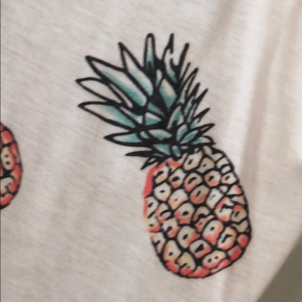 Pineapple Tee - Picture 2 of 5